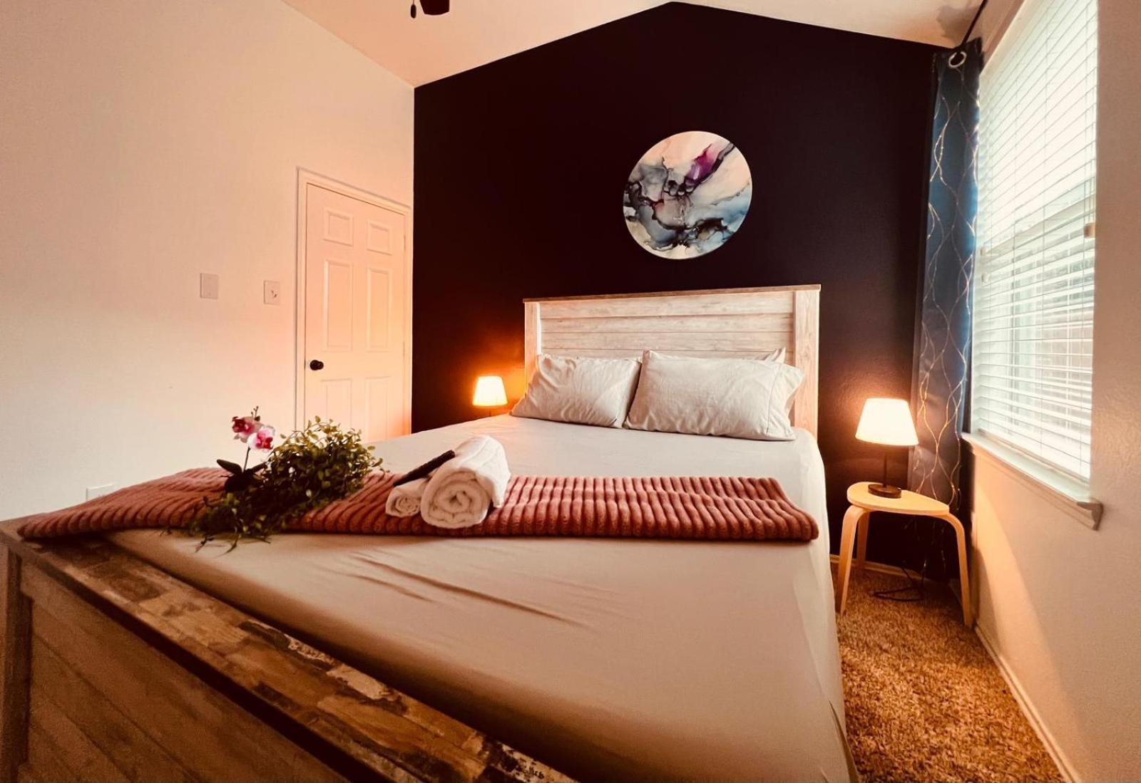 Work, Play & Stay King Bed With Foosball! Aubrey Kültér fotó