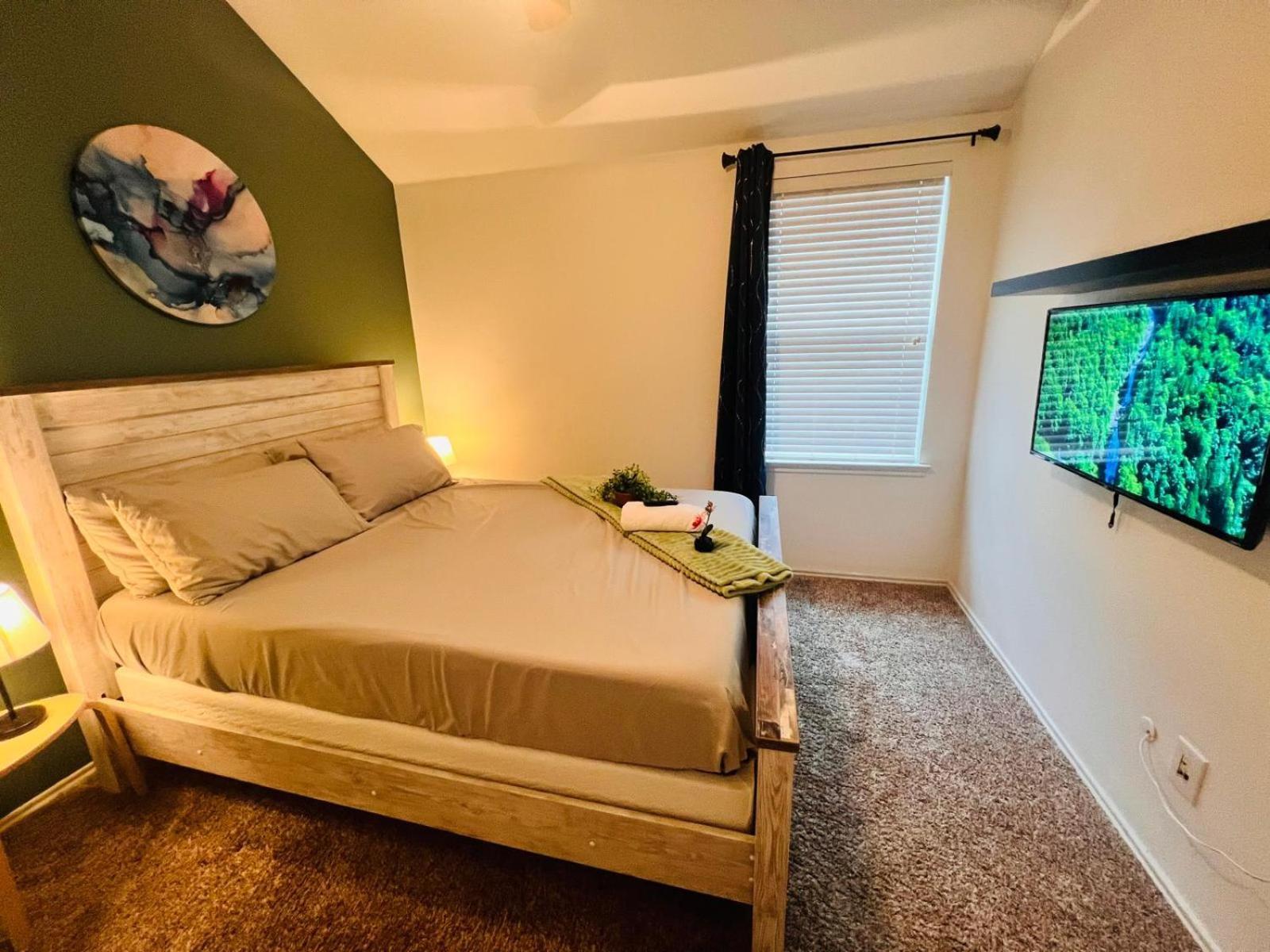 Work, Play & Stay King Bed With Foosball! Aubrey Kültér fotó